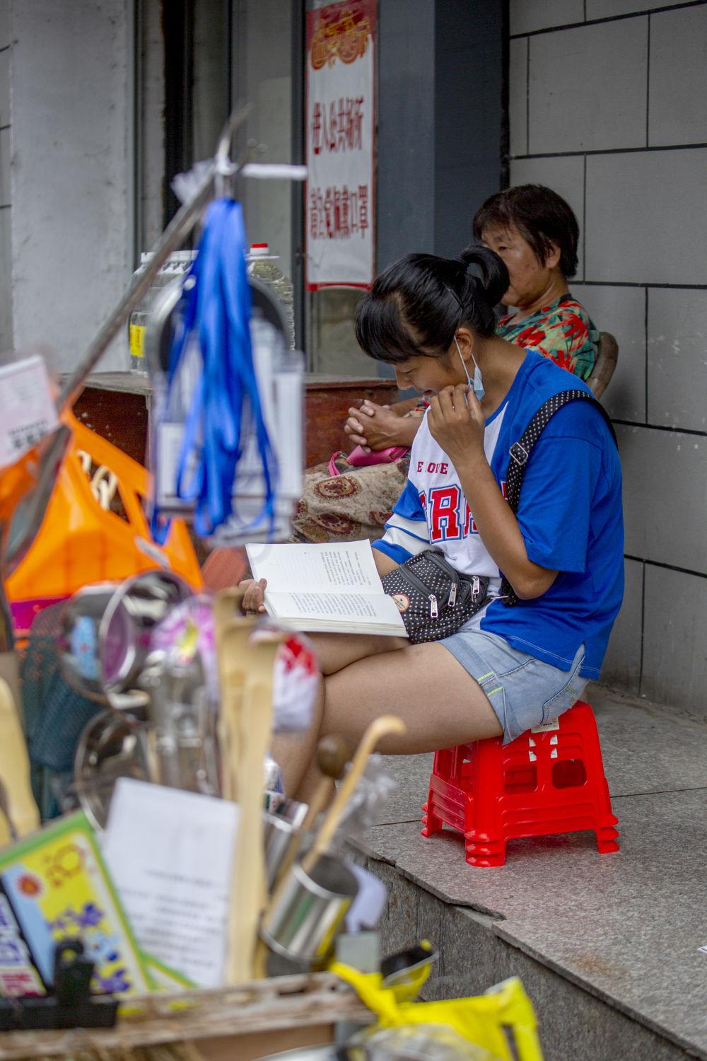 小镇百货超市的拿货策略与运营之道