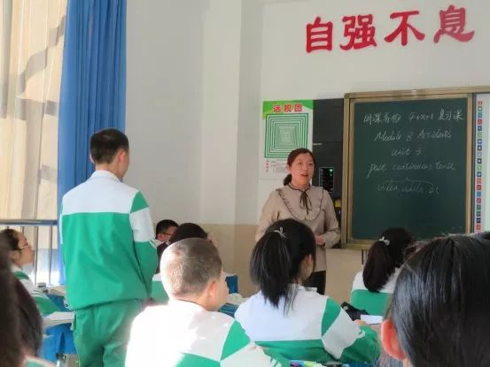 小学生在线学习英语电影，探索与启示