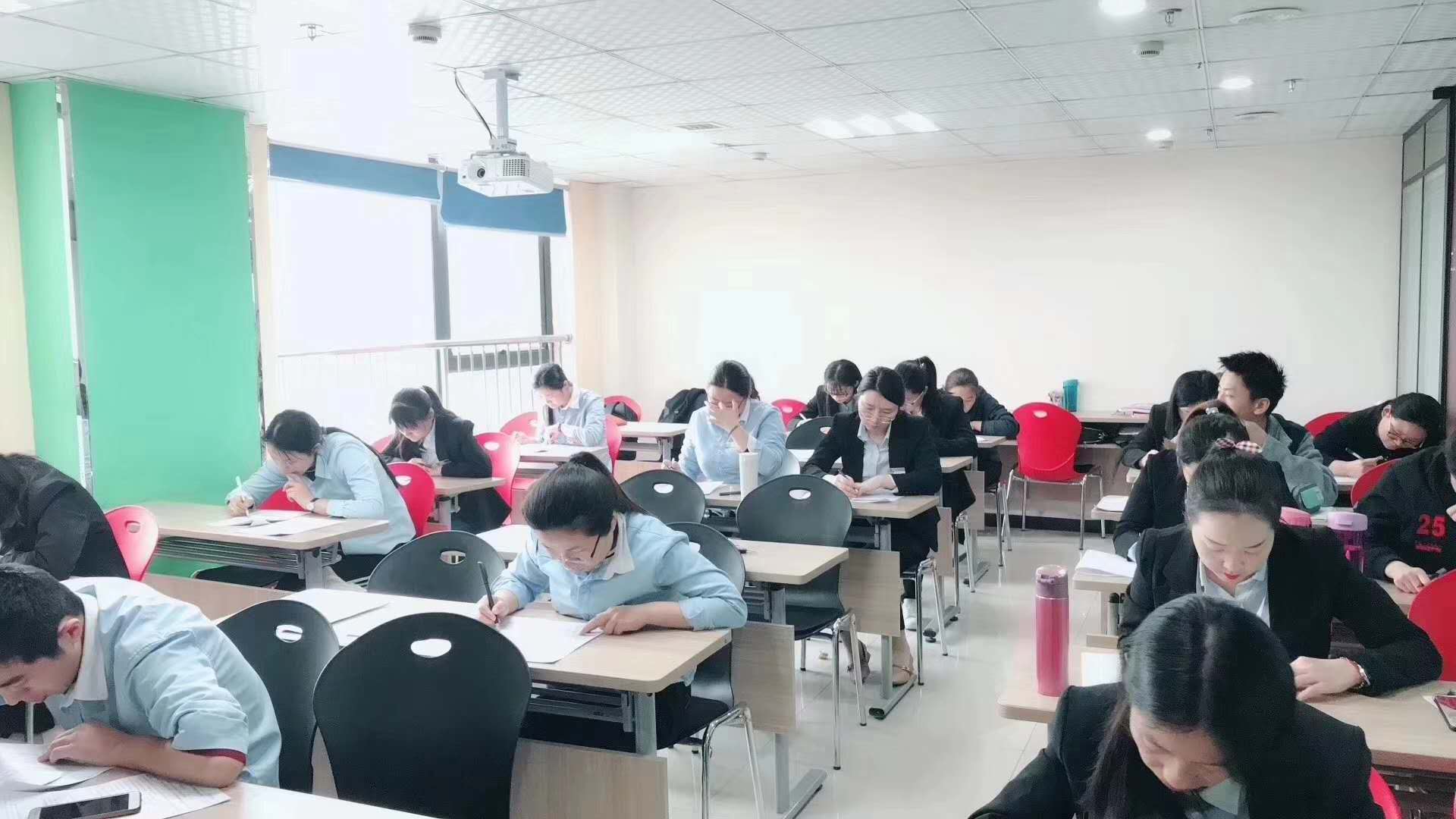 向阳路英语培训班电话——开启您的英语学习之旅